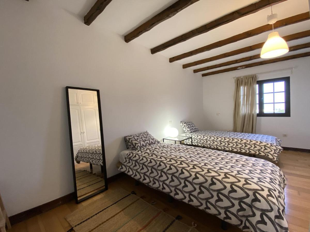 Villa Isabel San Bartolome  Bagian luar foto